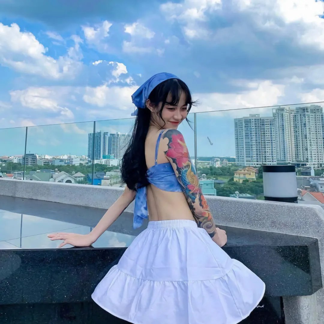 敌营十八年